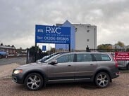 Volvo XC70 2.4 XC70 SE Luxury AWD D5 Auto 4WD 5dr 2