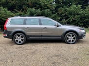 Volvo XC70 2.4 XC70 SE Luxury AWD D5 Auto 4WD 5dr 3