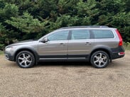 Volvo XC70 2.4 XC70 SE Luxury AWD D5 Auto 4WD 5dr 7