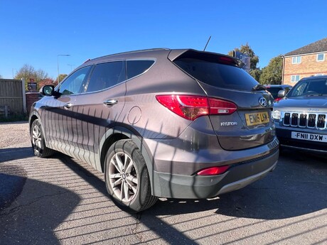 Hyundai SANTA FE 2.2 Santa Fe Premium CRDi Auto 4WD 5dr 7