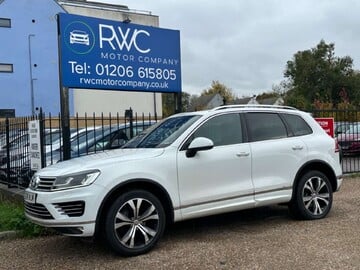 Volkswagen Touareg 3.0 Touareg V6 R-Line TDI BlueMotion Technology Auto 4WD 5dr