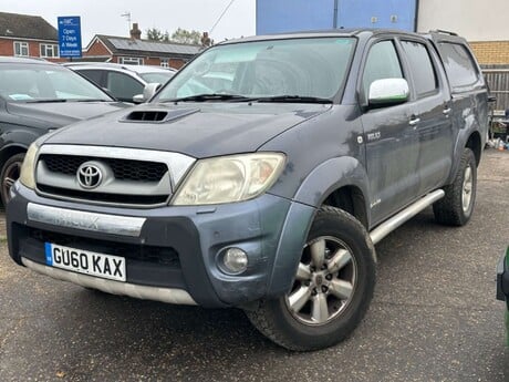 Toyota Hilux 3.0 HI-Luxury Invincible D-4D 4x4 Double Cab 4WD 5dr 3