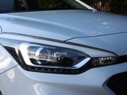 Hyundai i20 SE Launch Edition 16