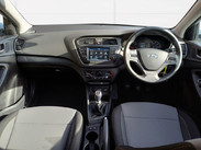 Hyundai i20 SE Launch Edition 17