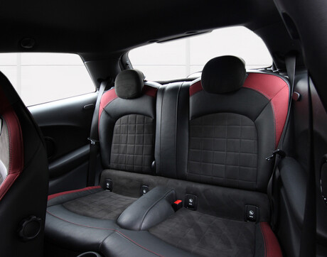 Mini Hatch JOHN COOPER WORKS 17