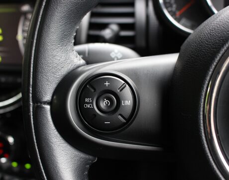 Mini Hatch COOPER 15