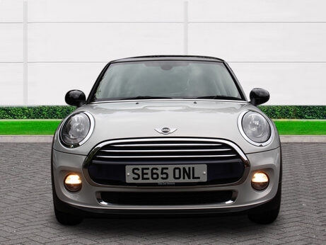 Mini Hatch COOPER 1
