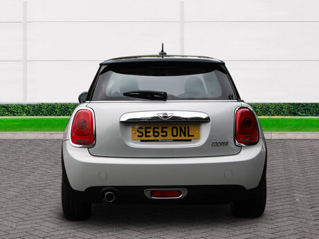 Mini Hatch COOPER 4