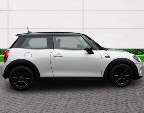 Mini Hatch COOPER 3
