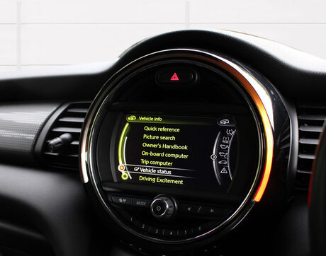 Mini Hatch COOPER 10