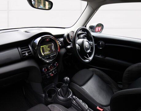 Mini Hatch COOPER 27