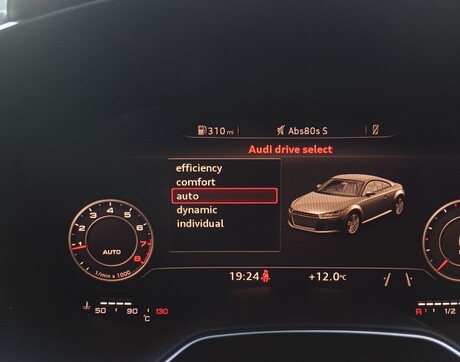 Audi TT TFSI SPORT 30