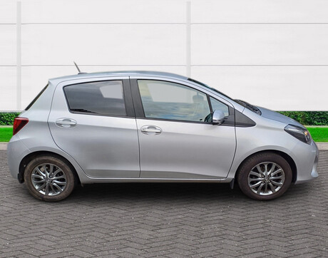 Toyota Yaris VVT-I ICON M-DRIVE S 2