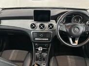 Mercedes-Benz GLA Class GLA 180 URBAN EDITION 10