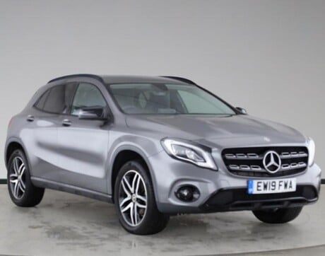 Mercedes-Benz GLA Class GLA 180 URBAN EDITION 12