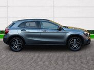 Mercedes-Benz GLA Class GLA 180 URBAN EDITION 6