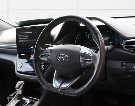 Hyundai IONIQ PREMIUM MHEV 7