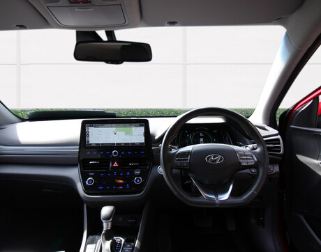Hyundai IONIQ PREMIUM MHEV 12