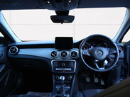 Mercedes-Benz GLA Class GLA 180 URBAN EDITION 8