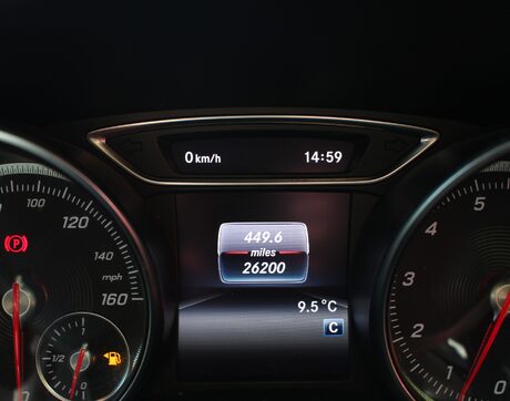 Mercedes-Benz GLA Class GLA 180 URBAN EDITION 26
