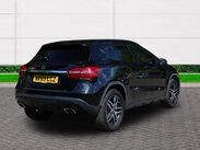 Mercedes-Benz GLA Class GLA 180 URBAN EDITION 6