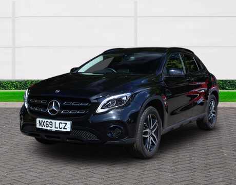 Mercedes-Benz GLA Class GLA 180 URBAN EDITION 3
