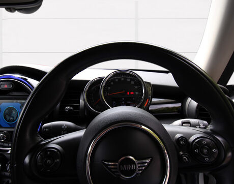 Mini Hatch COOPER 17