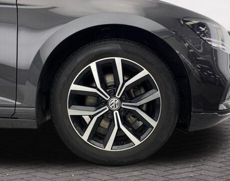 Volkswagen Passat SEL TDI DSG 4