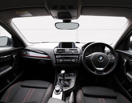 BMW 1 Series 118I SPORT 6
