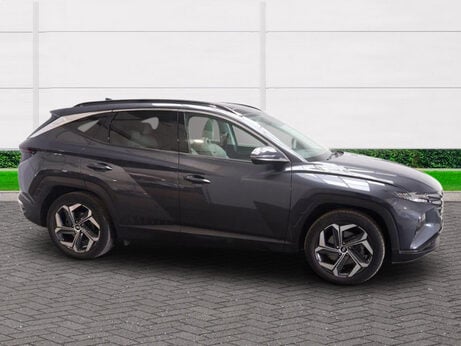 Hyundai TUCSON T-GDI ULTIMATE Petrol Hybrid 1