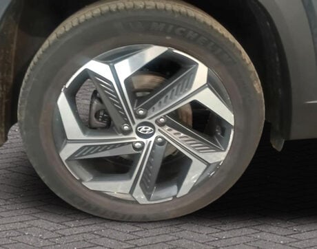 Hyundai TUCSON T-GDI ULTIMATE Petrol Hybrid 4