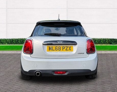 Mini Hatch COOPER 11