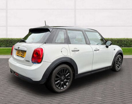 Mini Hatch 1.5 Cooper Auto 5dr 4