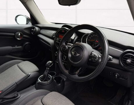 Mini Hatch 1.5 Cooper Auto 5dr 9