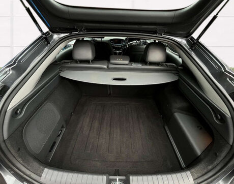 Hyundai IONIQ 1.6 IONIQ Premium SE FHEV Semi-Auto 5dr 12