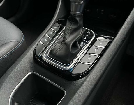 Hyundai IONIQ 1.6 IONIQ Premium SE FHEV Semi-Auto 5dr 22