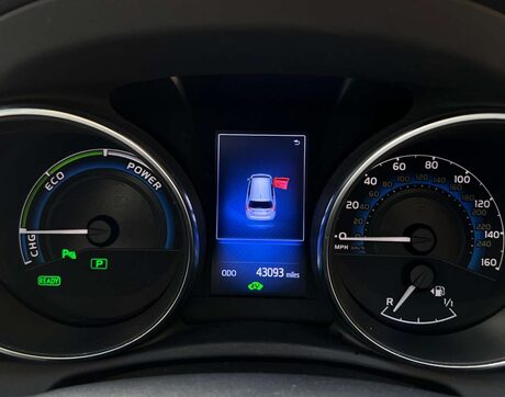 Toyota Auris 1.8 Auris Design HEV VVT-i CVT 5dr 15