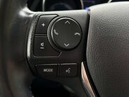 Toyota Auris 1.8 Auris Design HEV VVT-i CVT 5dr 12