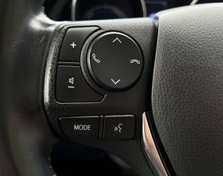 Toyota Auris 1.8 Auris Design HEV VVT-i CVT 5dr 12