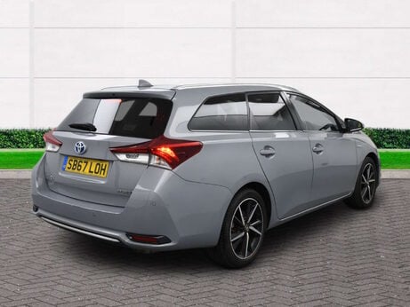 Toyota Auris 1.8 Auris Design HEV VVT-i CVT 5dr 3
