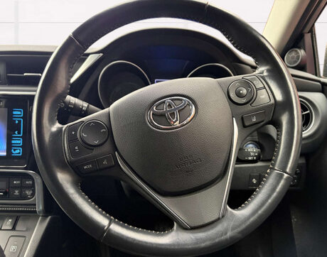 Toyota Auris 1.8 Auris Design HEV VVT-i CVT 5dr 27