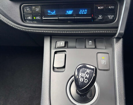 Toyota Auris 1.8 Auris Design HEV VVT-i CVT 5dr 25