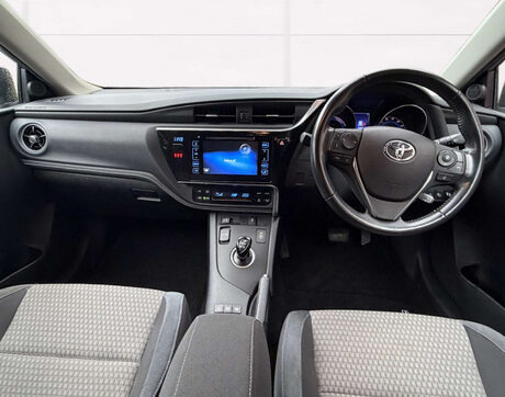 Toyota Auris 1.8 Auris Design HEV VVT-i CVT 5dr 12