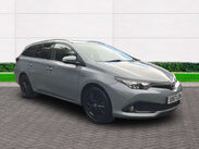 Toyota Auris 1.8 Auris Design HEV VVT-i CVT 5dr 22