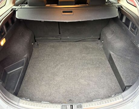 Toyota Auris 1.8 Auris Design HEV VVT-i CVT 5dr 13