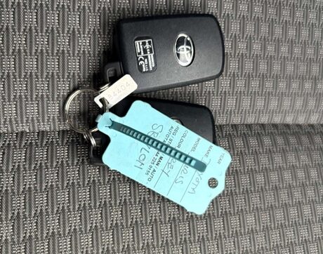 Toyota Auris 1.8 Auris Design HEV VVT-i CVT 5dr 35