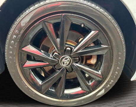 Toyota Auris 1.8 Auris Design HEV VVT-i CVT 5dr 19