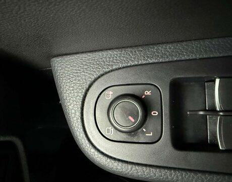 SEAT Alhambra 2.0 Alhambra Xcellence TDI Semi-Auto 5dr 34