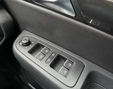 SEAT Alhambra 2.0 Alhambra Xcellence TDI Semi-Auto 5dr 33