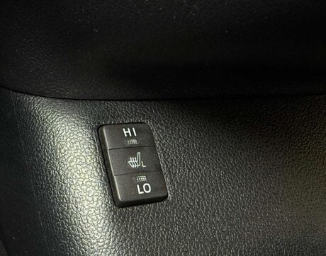 Toyota Prius 1.8 Prius Business Edition+ VVT-i CVT 5dr 38